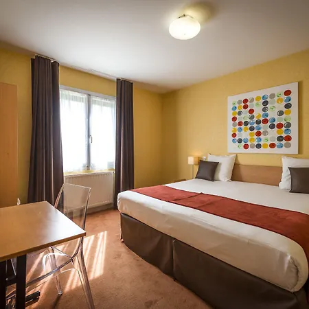 The Originals City, La Saulaie, Saumur Ouest ホテル デュエ・ラ・フォンテーヌ