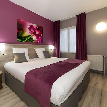 ホテル The Originals City, La Saulaie, Saumur Ouest 3*